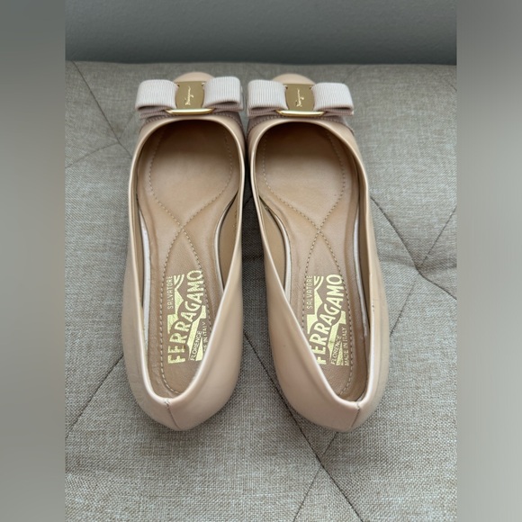 Women’s Salvatore Ferragamo Varina Ballet Flats - Picture 3 of 7